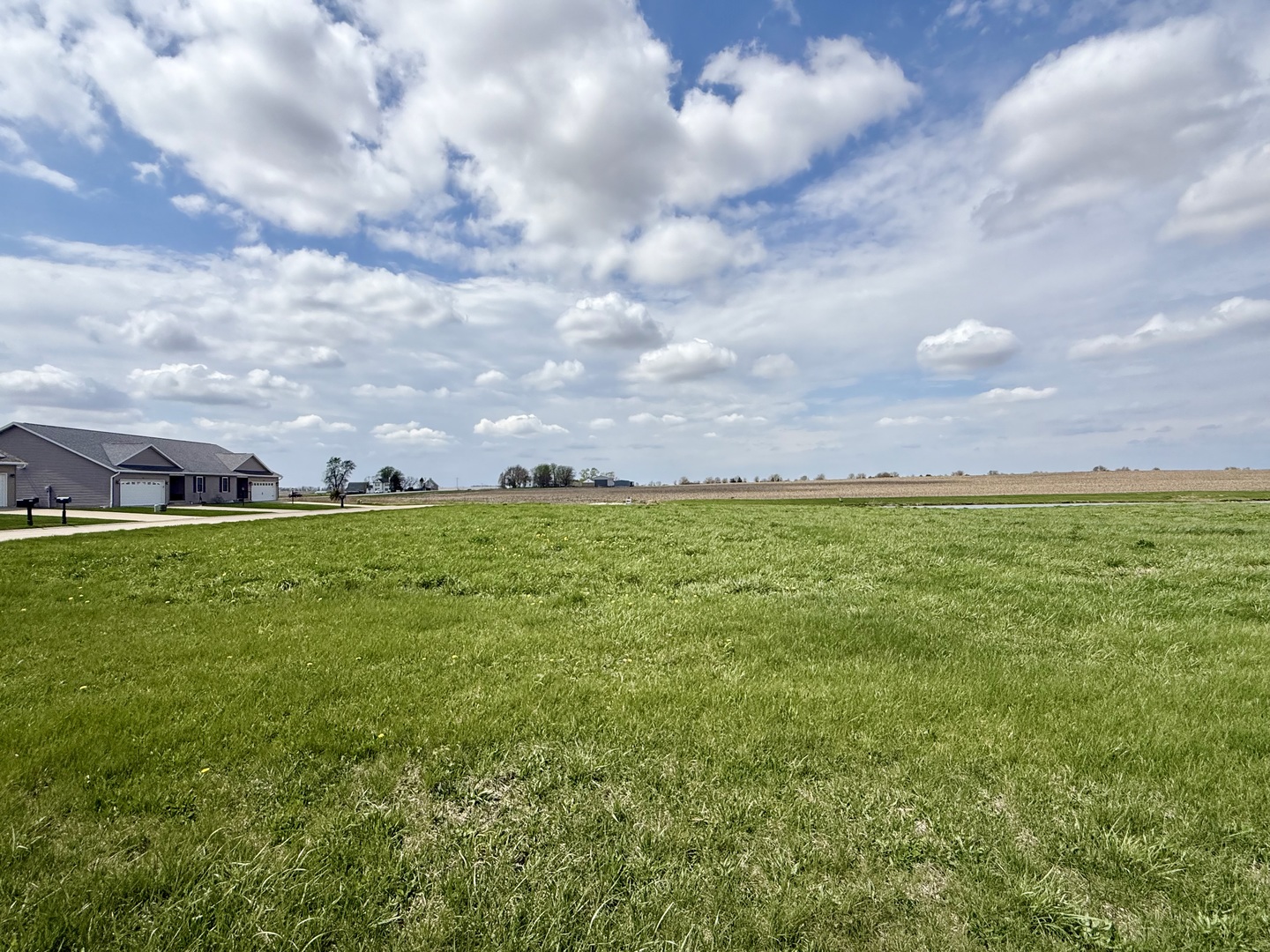 218 Northpointe Drive Gifford IL 61847