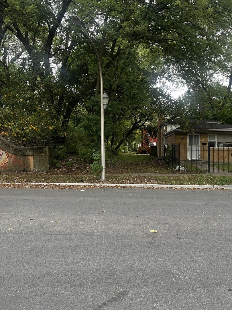 5831 South Carpenter Street Chicago IL 60621
