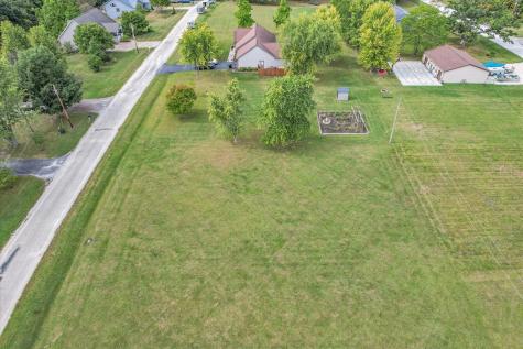 132 Comanche Trail Loda IL 60948