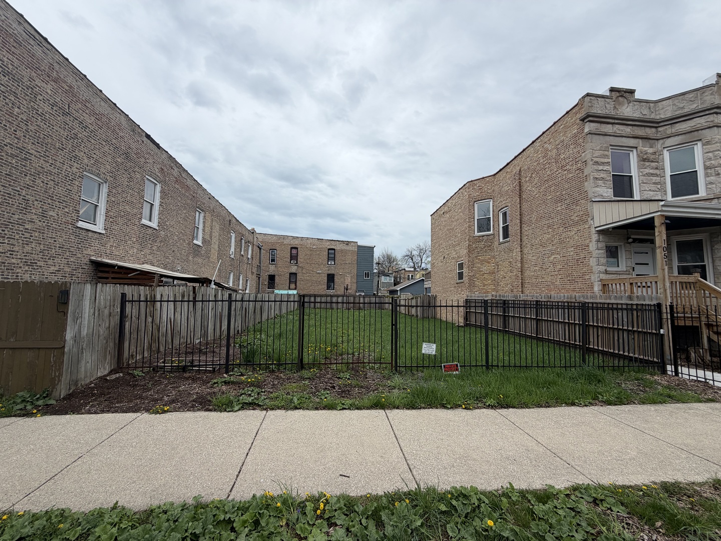 1053 North Lawndale Avenue Chicago IL 60651