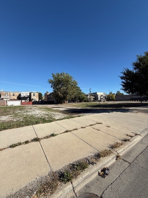 2906 West Madison Street Chicago IL 60612