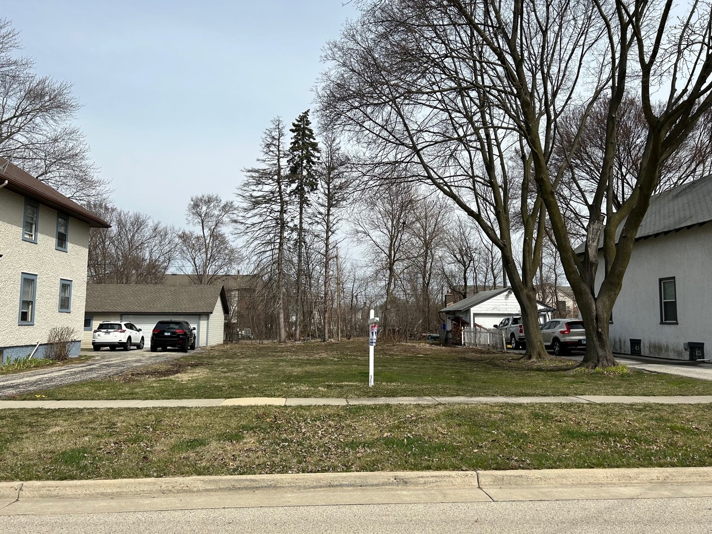 East Sunnyside Avenue Libertyville IL 60048