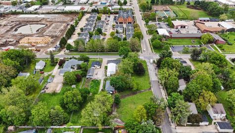 2404 West John Street Champaign IL 61821