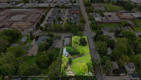 2404 West John Street Champaign IL 61821