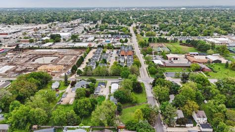 2404 West John Street Champaign IL 61821