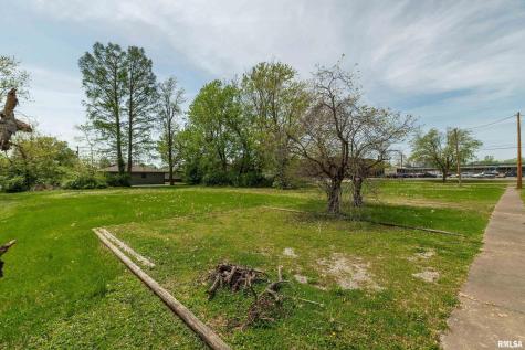 107 North Carbon Street Marion IL 62959