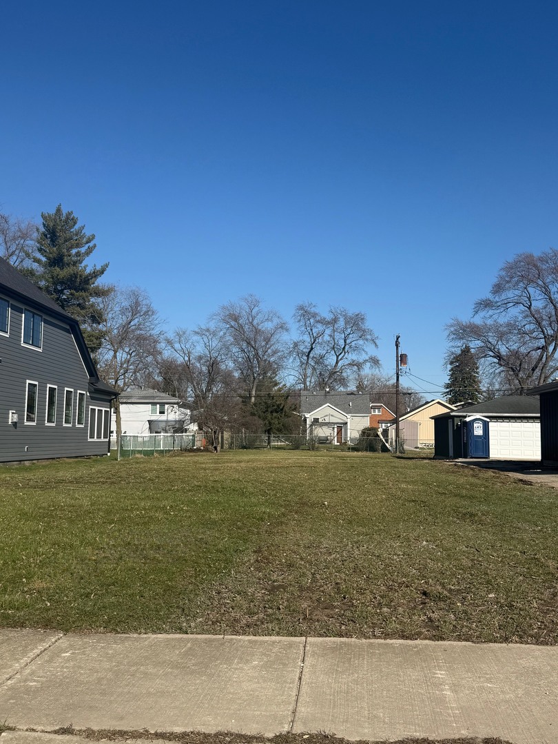 341 Oak Avenue Wood Dale IL 60191