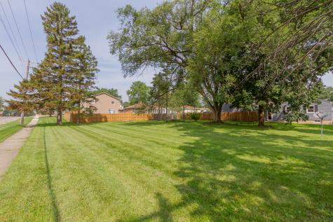 110 North Chase Avenue Bartlett IL 60103