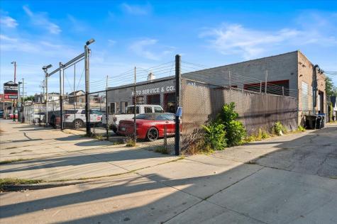 629 North Ashland Avenue Chicago IL 60622