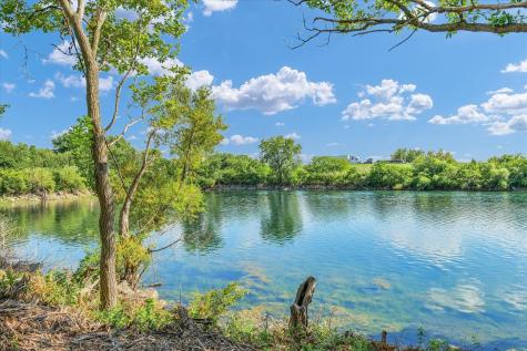 50 Moss Lake Drive Farmer City IL 61842