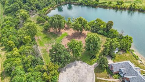 50 Moss Lake Drive Farmer City IL 61842