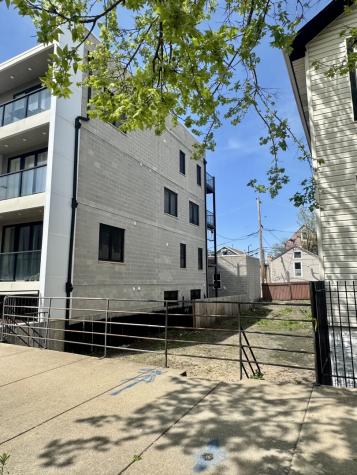 716 West 17th Street Chicago IL 60616