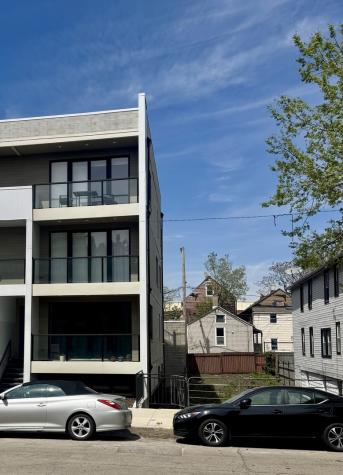 716 West 17th Street Chicago IL 60616