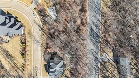 7 Chippiannock Trail Rock Island IL 61201