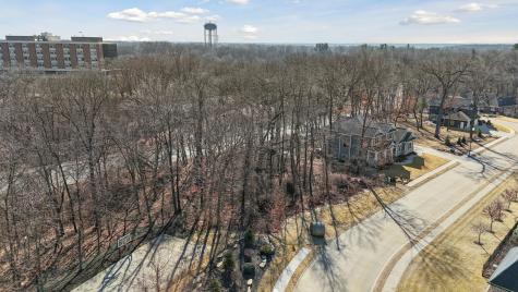 7 Chippiannock Trail Rock Island IL 61201