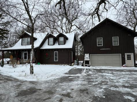 5S022 Raymond Drive Naperville IL 60540
