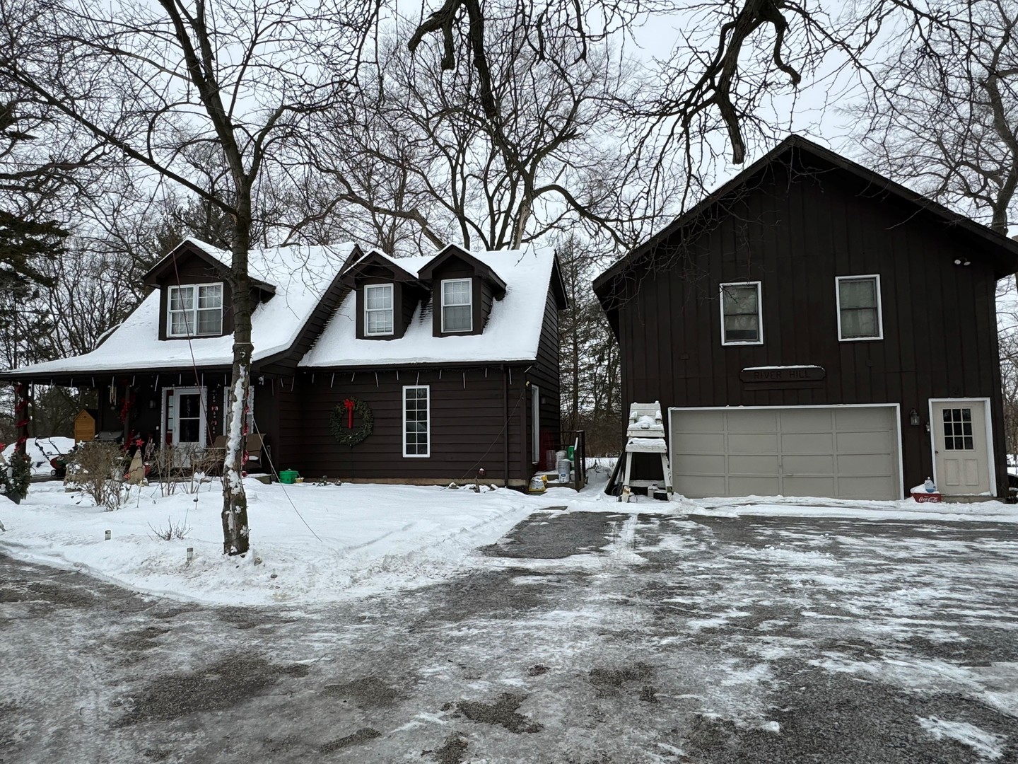 5S022 Raymond Drive Naperville IL 60540
