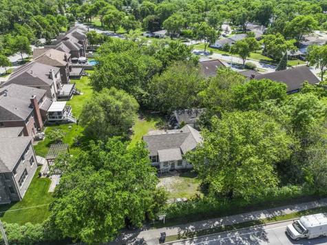 309 Landmeier Road Elk Grove Village IL 60007
