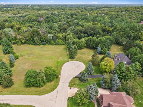 4315 South Heritage Hills Road Crystal Lake IL 60012