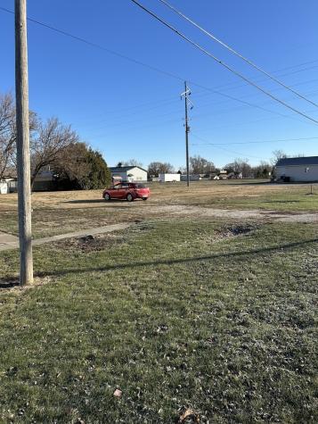 175 East 3rd Avenue Clifton IL 60927
