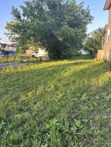 655 North Lotus Avenue Chicago IL 60644