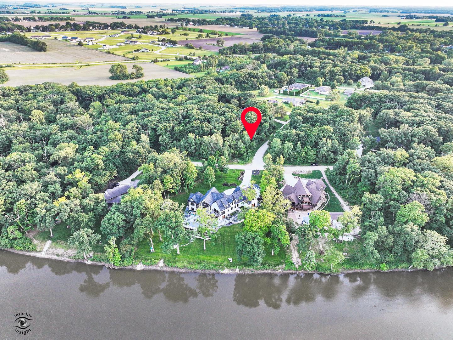 1268 Deer Path Kankakee IL 60901