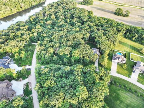 1268 Deer Path Kankakee IL 60901