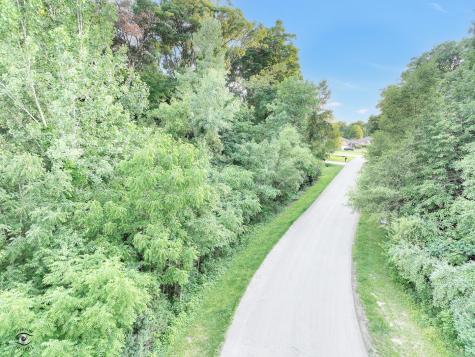 1268 Deer Path Kankakee IL 60901