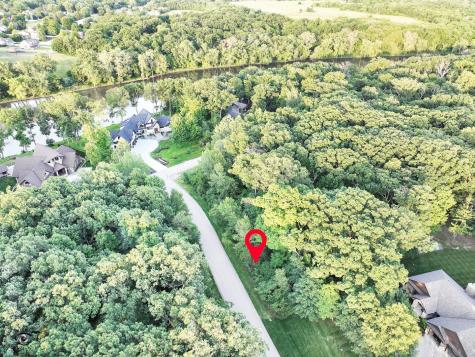 1268 Deer Path Kankakee IL 60901