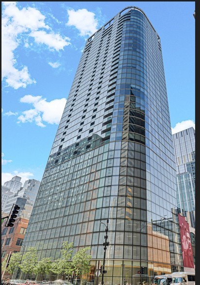 600 North Fairbanks Court Chicago IL 60611