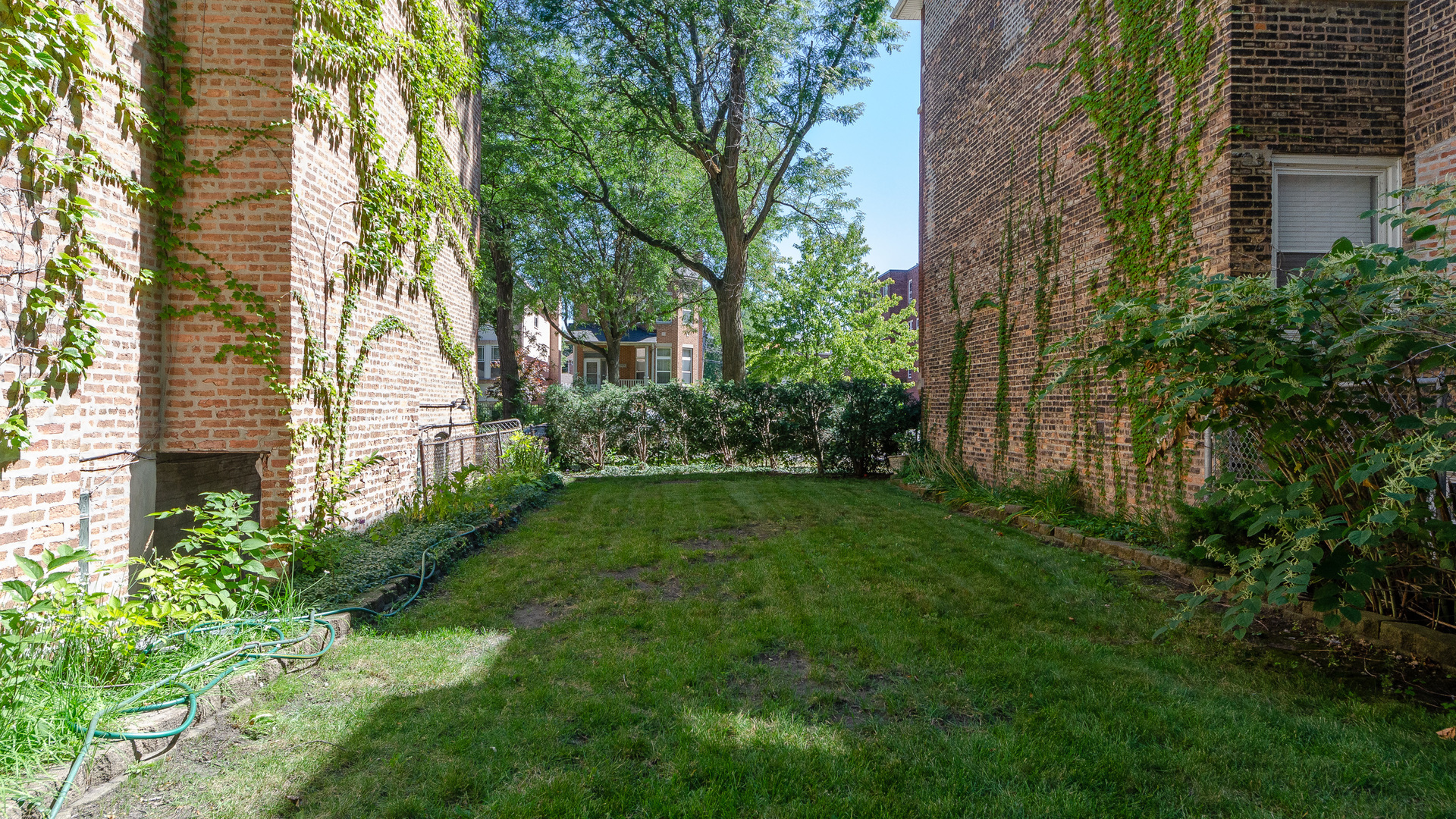 5424 South Ingleside Avenue Chicago IL 60615