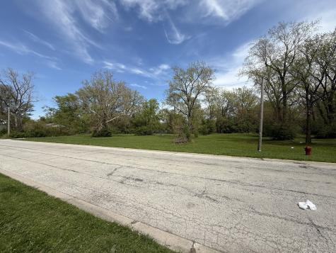 4223 137TH Street Crestwood IL 60418