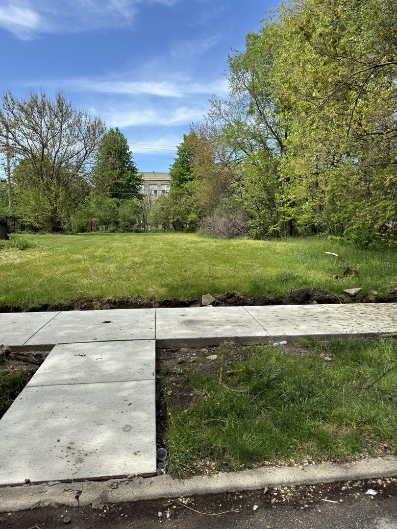 6422 South Minerva Avenue Chicago IL 60637