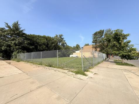 532 East 61st Street Chicago IL 60637