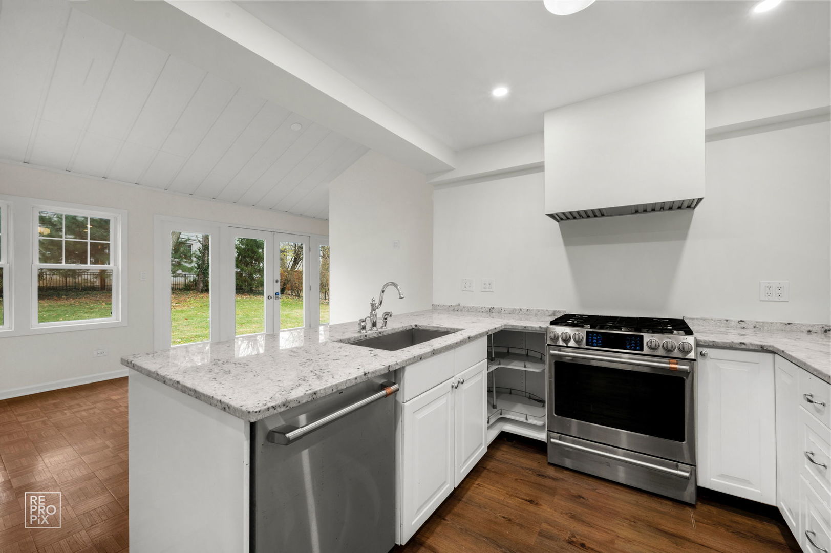 238 Grant Avenue Clarendon Hills IL 60514