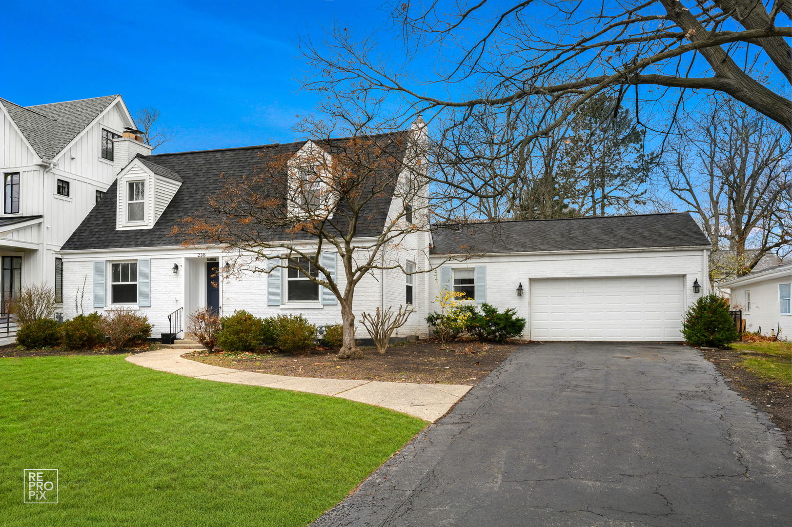 238 Grant Avenue Clarendon Hills IL 60514
