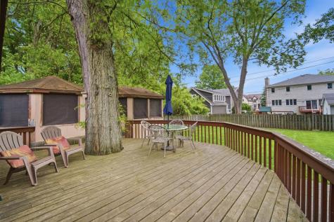 904 Glendale Road Glenview IL 60025