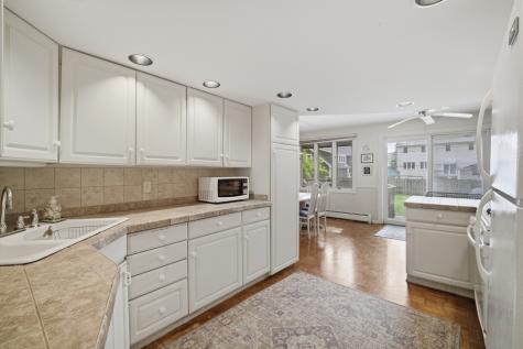 904 Glendale Road Glenview IL 60025