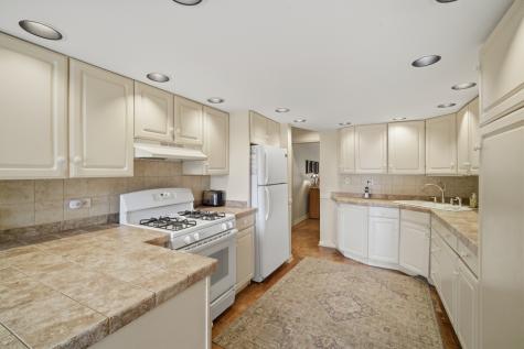 904 Glendale Road Glenview IL 60025