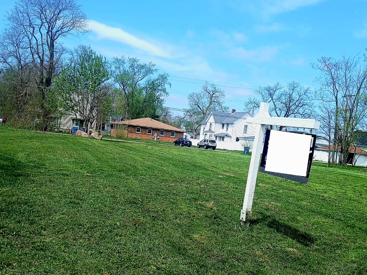 215 North Rosewood Avenue Kankakee IL 60901