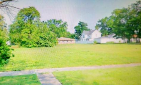 215 North Rosewood Avenue Kankakee IL 60901