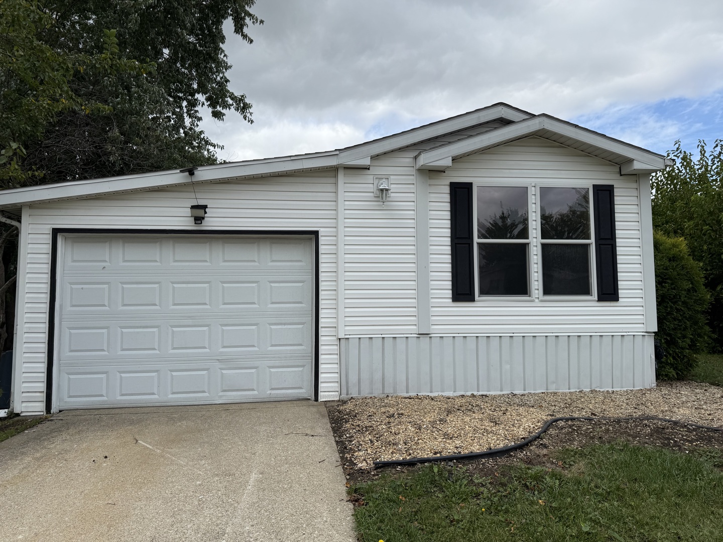 317 Pleasant Terrace Matteson IL 60443