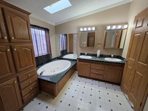 106 Champion Drive Chenoa IL 61726