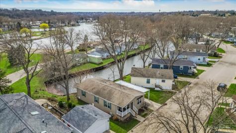 173 Northshore Road Elgin IL 60123