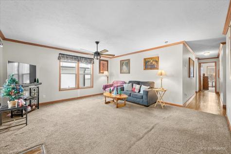 173 Northshore Road Elgin IL 60123