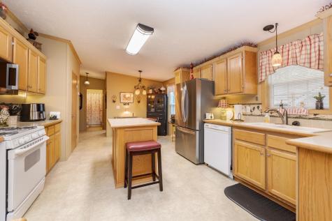 1129 11TH Street Bloomington IL 61704