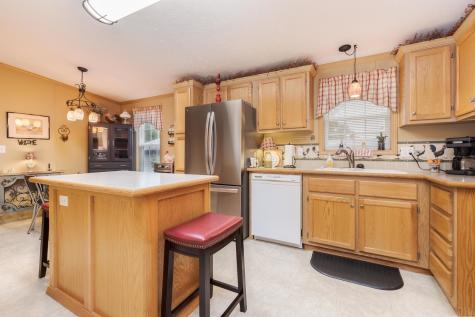 1129 11TH Street Bloomington IL 61704