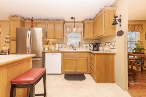 1129 11TH Street Bloomington IL 61704
