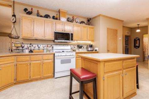 1129 11TH Street Bloomington IL 61704
