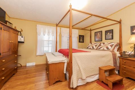 1129 11TH Street Bloomington IL 61704